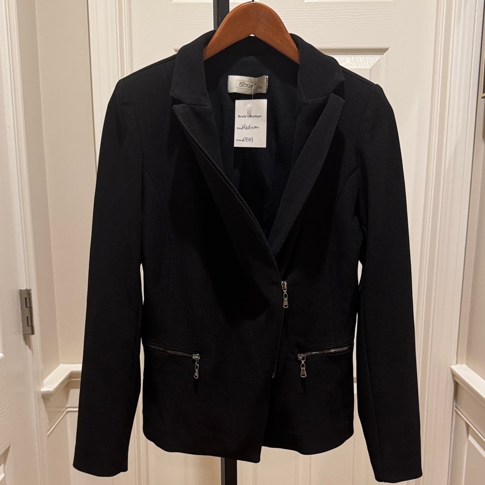 GDG Actuel Black Women's Blazer with Zipper Accents